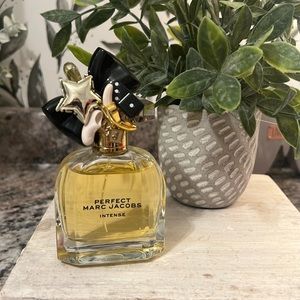 Marc Jacobs Perfect Intense 1.6 oz
